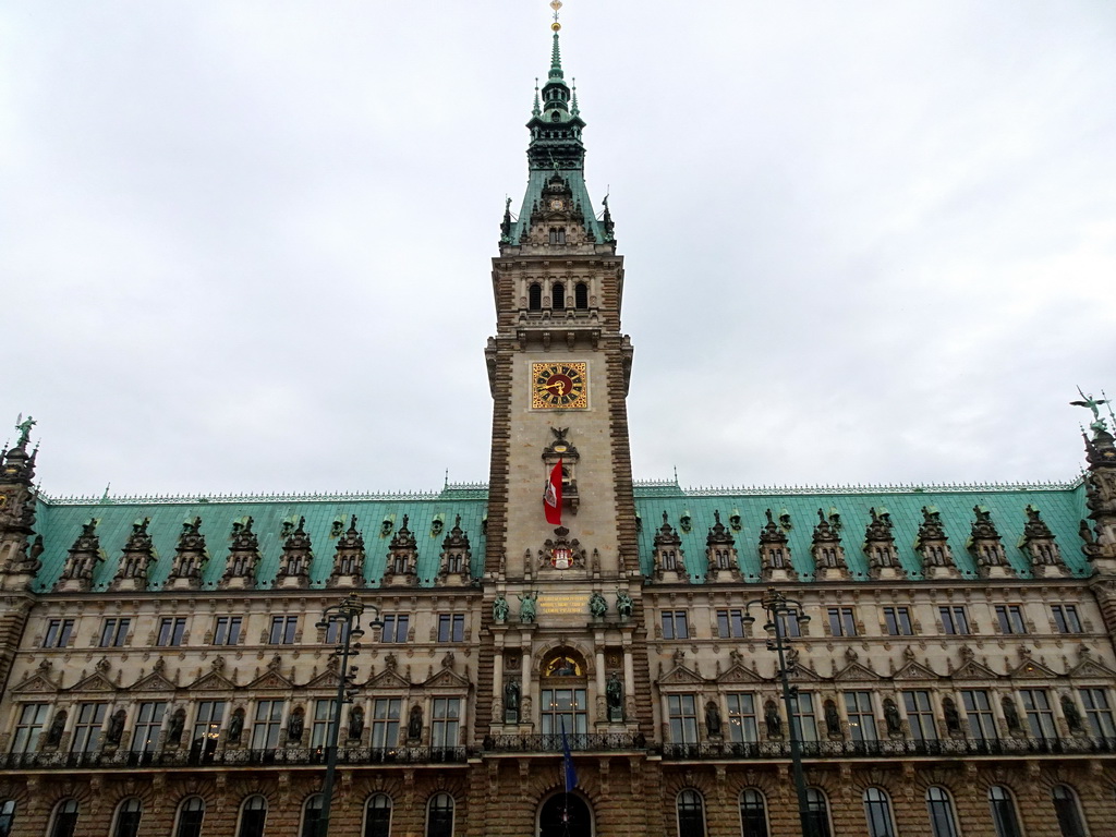 Facade of the City Hall, viewed from the Rathausmarkt square