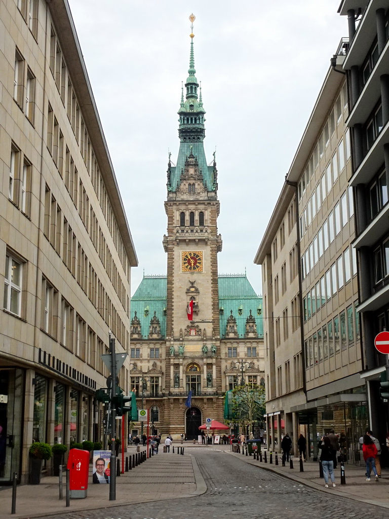 The Plan street and the front of the City Hall, viewed from the Ballindamm street