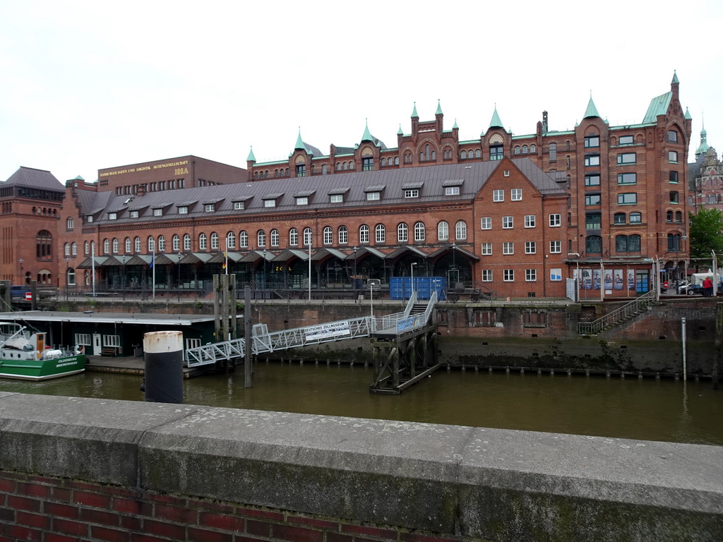 The Deutsches Zollmuseum, viewed from the Dovenfleet street