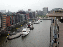 Boats in the Sandtorhafen harbour and the Sandtorkai and Kaiserkai streets, viewed from the viewing point of the Elbphilharmonie concert hall