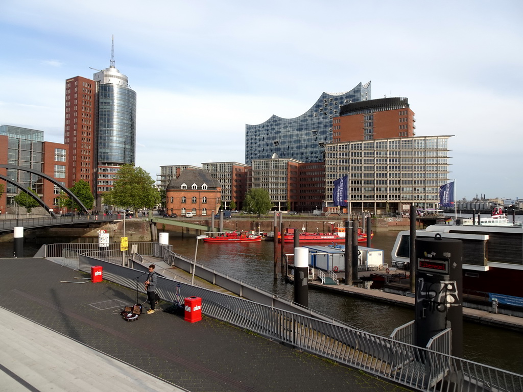 The Niederhafen harbour, the Elbe river, the Hanseatic Trade Center, the Harbor Police Station No. 2, the Kehrwiederspitze building and the Elbphilharmonie concert hall, viewed from the Elbpromenade