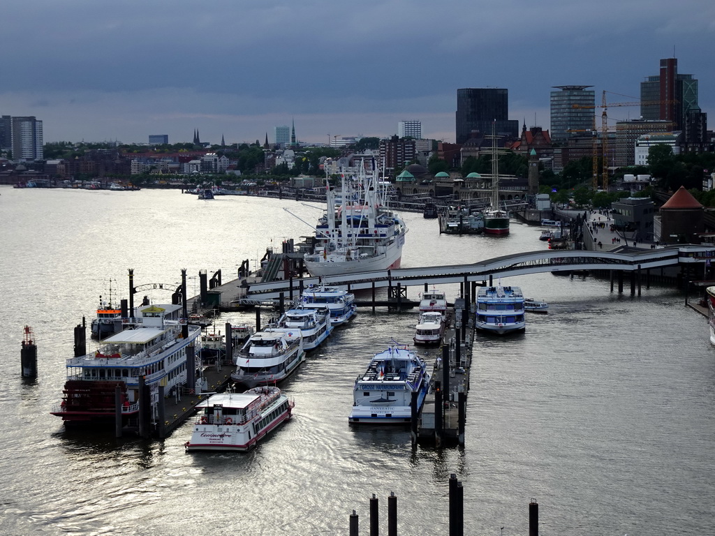 Boats in the Elbe river and the St. Pauli Piers, viewed from the viewing point of the Elbphilharmonie concert hall