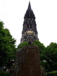 hamburg_1_036 - 276 kb - 768x1024 - Rock at the Hopfenmarkt square and the west side of the tower of the St. Nikolai Memorial Rock at the Hopfenmarkt square and the west side of the tower of the St. Nikolai Memorial