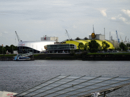 hamburg_1_366 - 277 kb - 1024x768 - Boat in the Elbe river, the Theater an der Elbe, the Theater im Hafen and the Hamburg harbour, viewed from the pedestrian bridge over the St. Pauli Hafenstraße street Boat in the Elbe river, the Theater an der Elbe, the Theater im Hafen and the Hamburg harbour, viewed from the pedestrian bridge over the St. Pauli Hafenstraße street