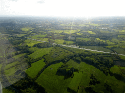 hamburg_1_430 - 290 kb - 1024x768 - Grasslands on the north side of the city, viewed from the airplane to Amsterdam Grasslands on the north side of the city, viewed from the airplane to Amsterdam