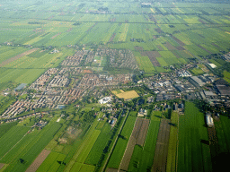hamburg_1_455 - 402 kb - 1024x768 - The city of Montfoort, viewed from the airplane to Amsterdam The city of Montfoort, viewed from the airplane to Amsterdam