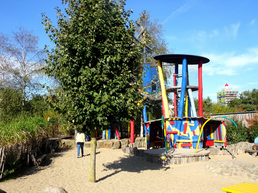 The Pierewier playground at the Dolfinarium Harderwijk, with a view on the Vuurtoren building, under construction