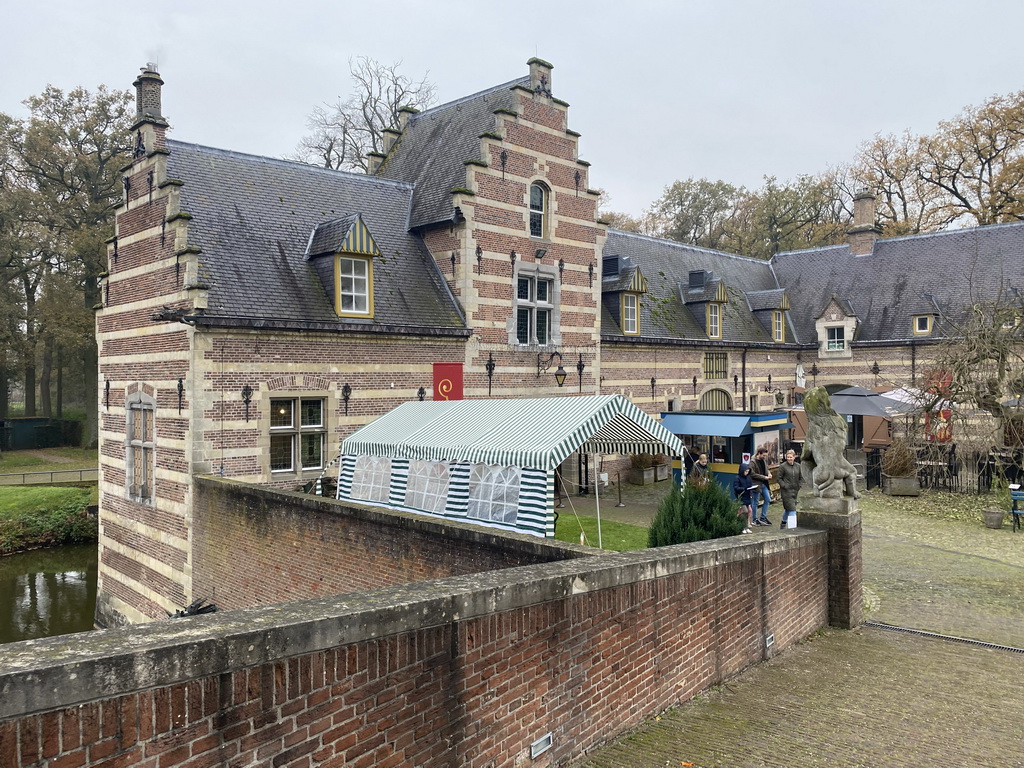 The entrance, shop and restaurant of the Heeswijk Castle, viewed from the bridge to the main building