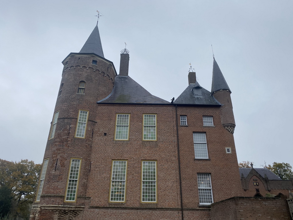 West side of the main building of the Heeswijk Castle, viewed from the garden