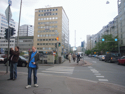 Miaomiao`s colleagues at the crossing of the Pohjoinen Rautatiekatu street and the Runebergsgatan street