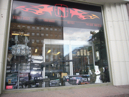 Shopping window with guns at the Pohjoinen Rautatiekatu street