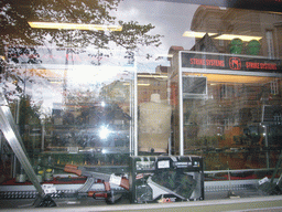 Shopping window with guns at the Pohjoinen Rautatiekatu street