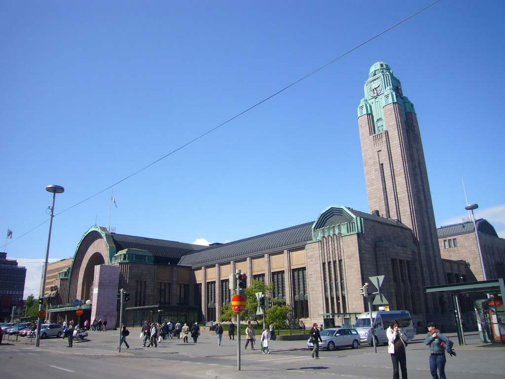 Front of the Helsinki Central Railway Station at the Kaivokatu street