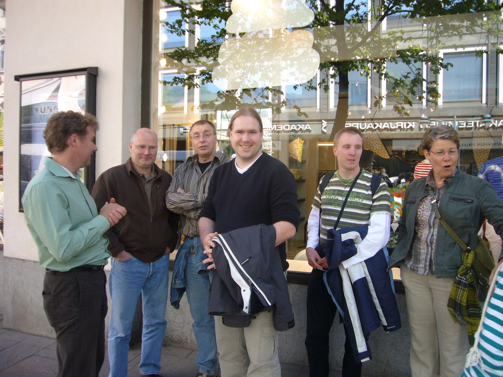 Miaomiao`s colleagues at the Pohjoisesplanadi street