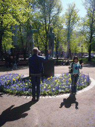 Miaomiao`s colleagues at the Zacharias Topelius Monument in the Esplanadi park