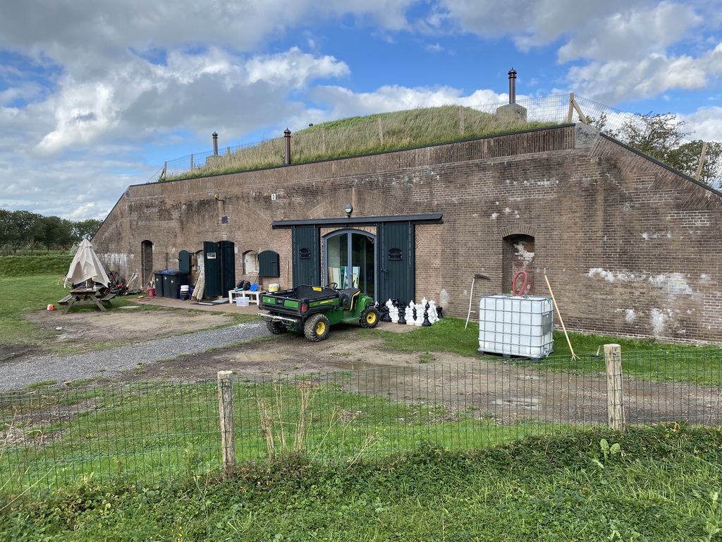 Building at the north side of the GeoFort