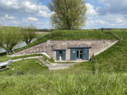 The building near the NL 1:25,000 attraction at the northeast side of the GeoFort