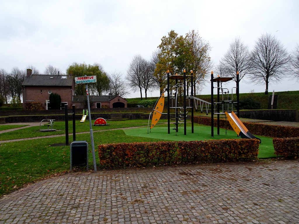 Torentje Bussekruit playground at the ruins of the Kasteel Heusden castle