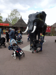 Max with an Elephant statue at the entrance to the Safaripark Beekse Bergen