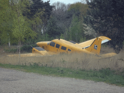 Airplane at the Safaripark Beekse Bergen, viewed from the car during the Autosafari