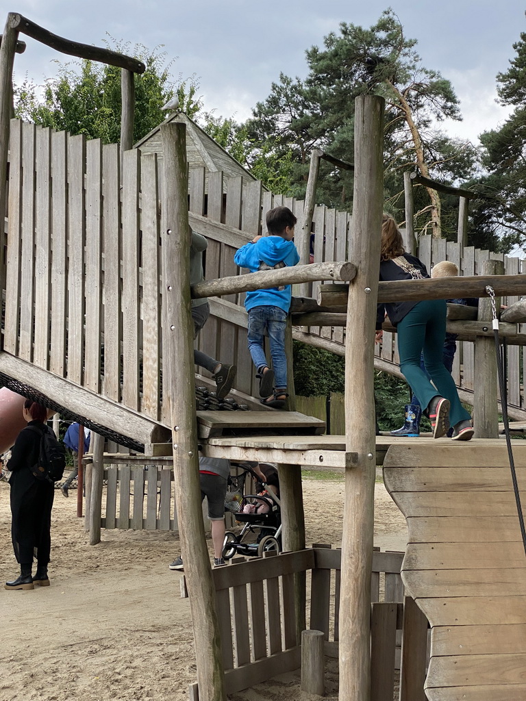 Max at the playground at the Kongoplein square at the Safaripark Beekse Bergen