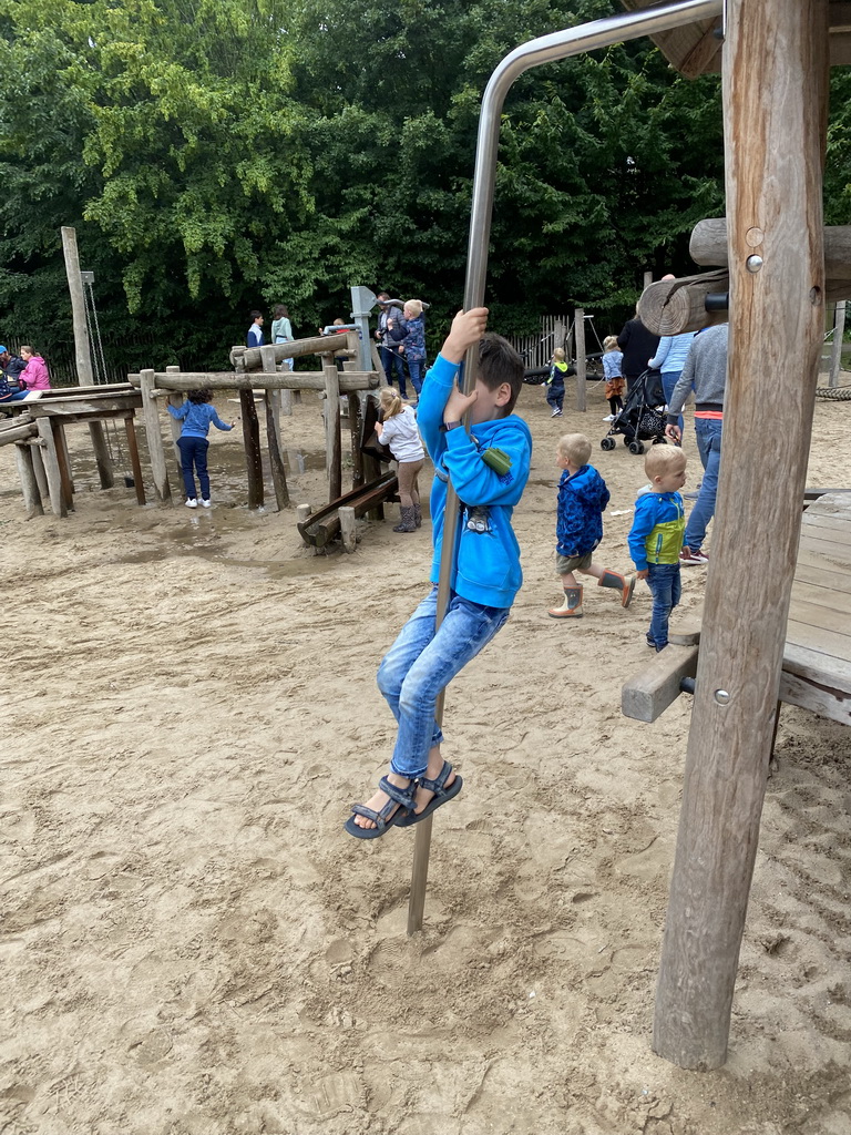 Max at the playground at the Kongoplein square at the Safaripark Beekse Bergen