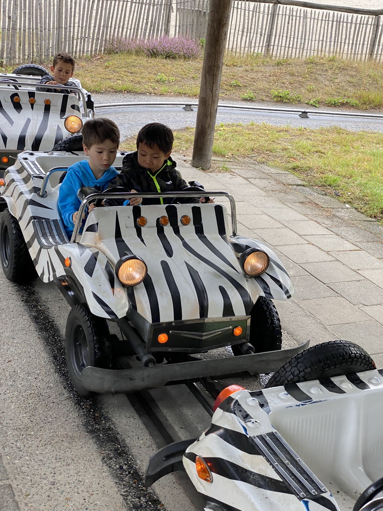 Max and his friend at the Buggybaan attraction at Speelland Beekse Bergen