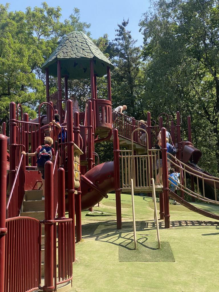 Max and his friends at the playground at the Safariplein square at the Safaripark Beekse Bergen