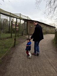 Tim and Max walking along the Wetland Aviary at the Safaripark Beekse Bergen