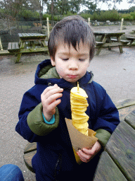 Max with a Spirello at the Kongoplein square at the Safaripark Beekse Bergen