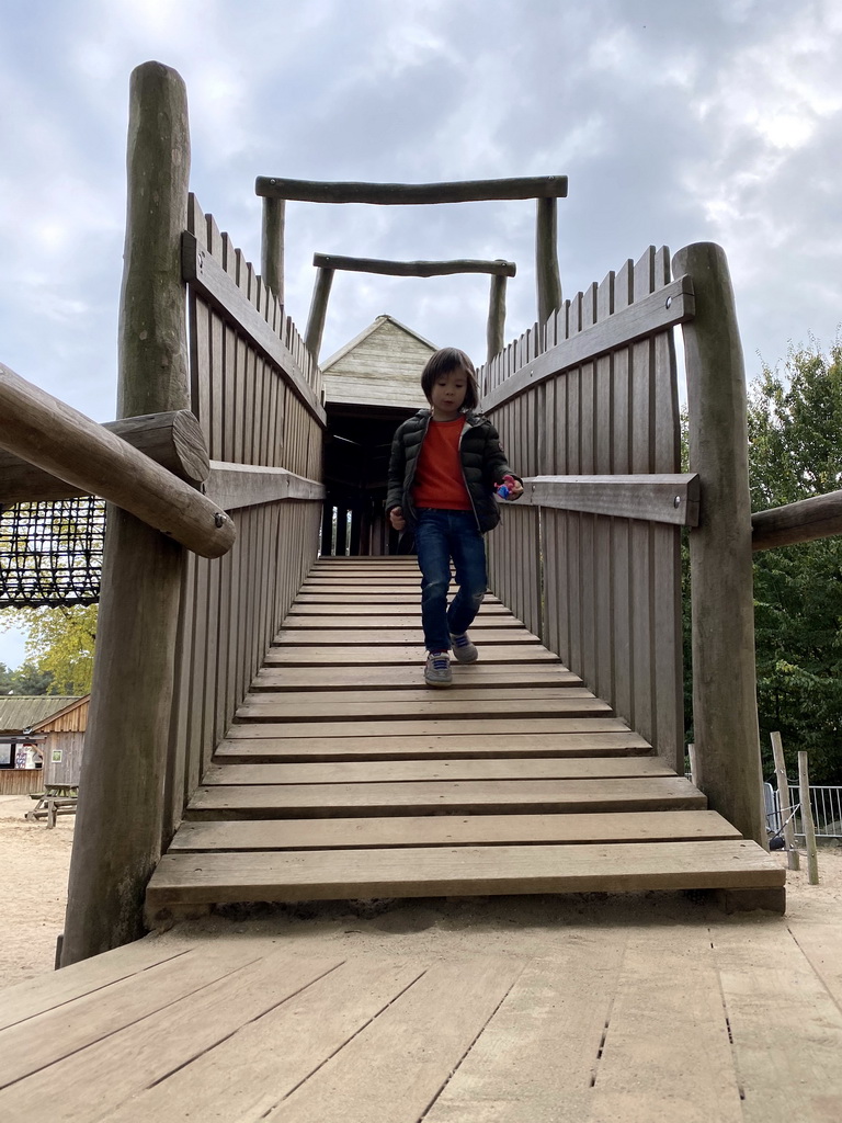 Max at the playground at the Kongoplein square at the Safaripark Beekse Bergen