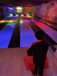 Max bowling at the bowling alley at the Landal Miggelenberg holiday park