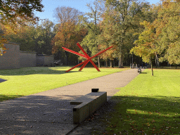 Piece of art `K-piece` by Mark Di Suvero at the front of the Kröller-Müller Museum at the Wildbaanweg road