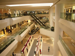 hongkong_2_090 - 229 kb - 1024x768 - Interior of the Pacific Place shopping mall Interior of the Pacific Place shopping mall