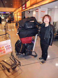 Miaomiao with our bags at Hong Kong International Airport