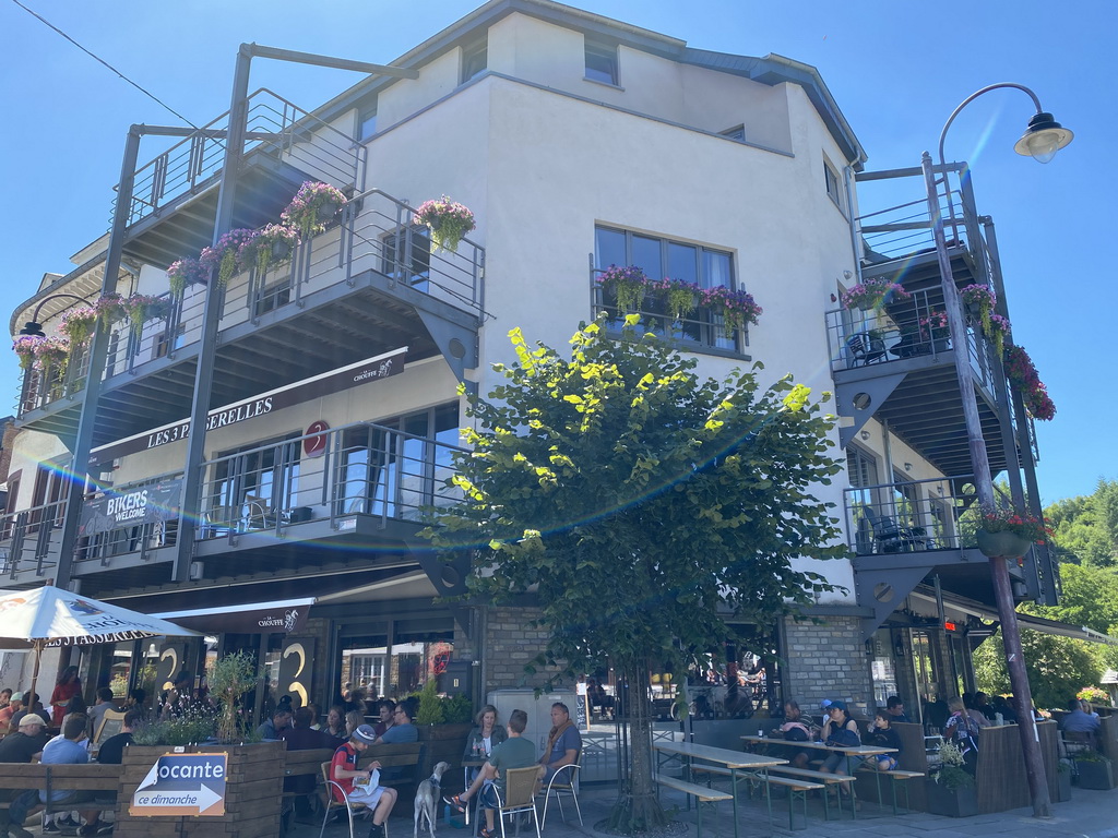 Front of the Les 3 Passerelles and La Grillade Ardennaise restaurants at the Place du Crucifix square