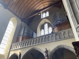 Organ at the Église Sainte-Catherine church