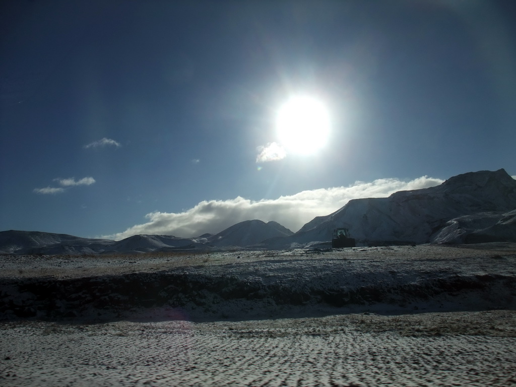 Mountains west of Hveragerthi, viewed from the rental car on the Suðurlandsvegur road