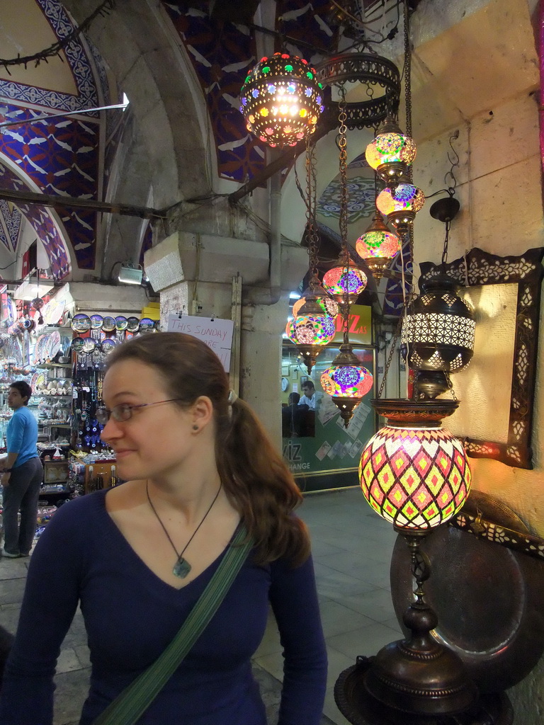 Nardy and lamps in the Grand Bazaar