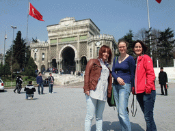 Miaomiao, Ana and Nardy at the entrance gate of Istanbul University