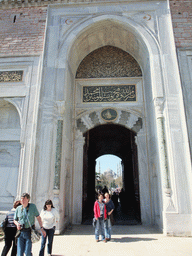 Ana and Nardy at the inner side of the Imperial Gate of Topkapi Palace, and the Blue Mosque