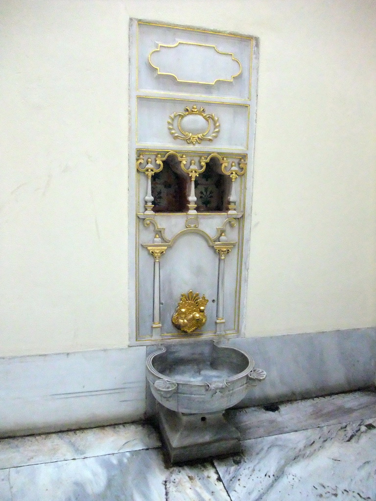 Fountain in the Baths of the Sultan and the Queen Mother at the Harem in the Topkapi Palace