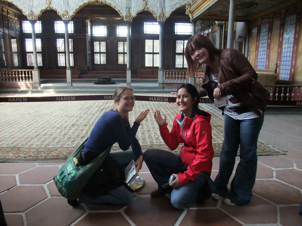Miaomiao, Ana and Nardy in the Imperial Hall at the Harem in the Topkapi Palace