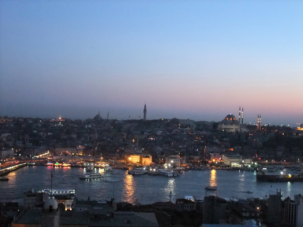 View on the Galata Bridge, the Golden Horn, the Bayezid II Mosque, the Beyazit Tower and the Süleymaniye Mosque, from the top of the Galata Tower, by night