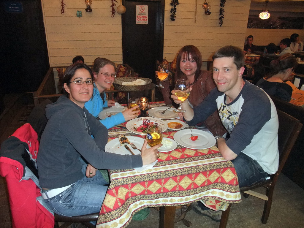 Tim, Miaomiao, Ana and Nardy with beers at the Vuslat Ocakbasi restaurant