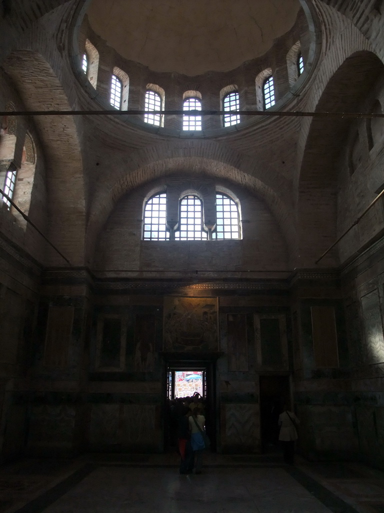 Ana and Nardy in the naos of the Church of St. Savior in Chora