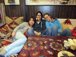 Miaomiao, Ana and Nardy in the Han Restaurant in Hüdavendigar Caddesi street