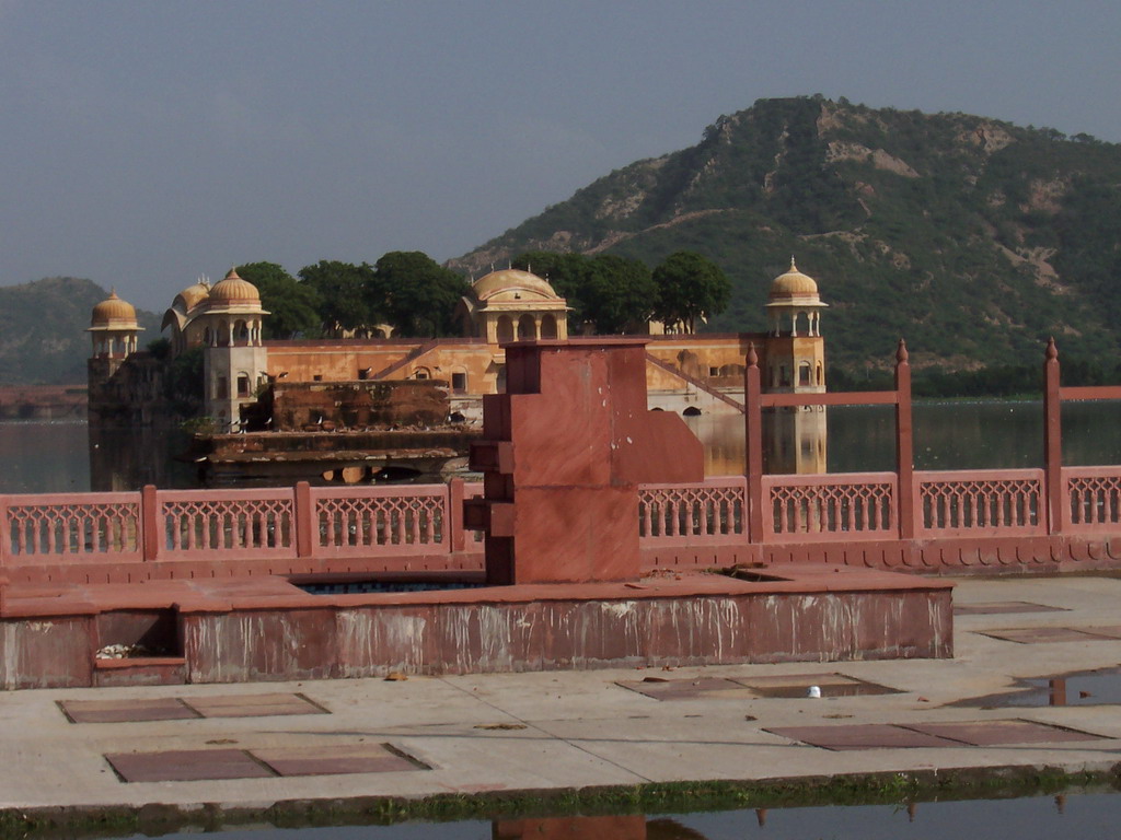 The Jal Mahal palace at the Man Sagar lake