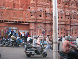 Front of the Hawa Mahal palace, viewed from the Hawa Mahal road