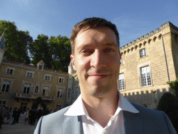 Tim at the front of the Château de Beauregard castle